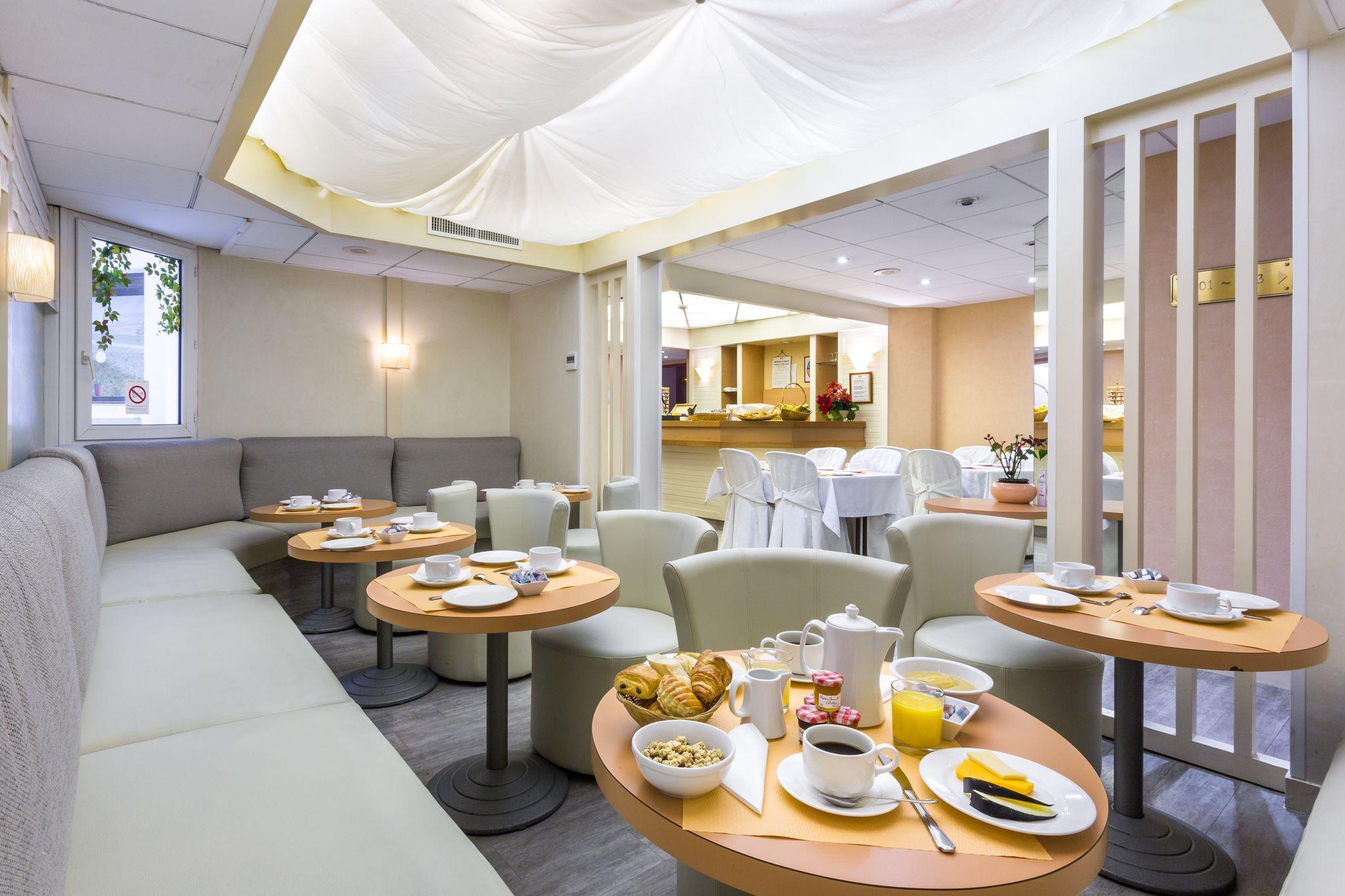 Fertel Etoile Hotel